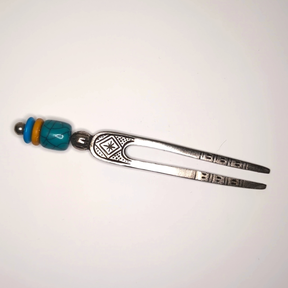 Silvertoned Hairpin with Beads